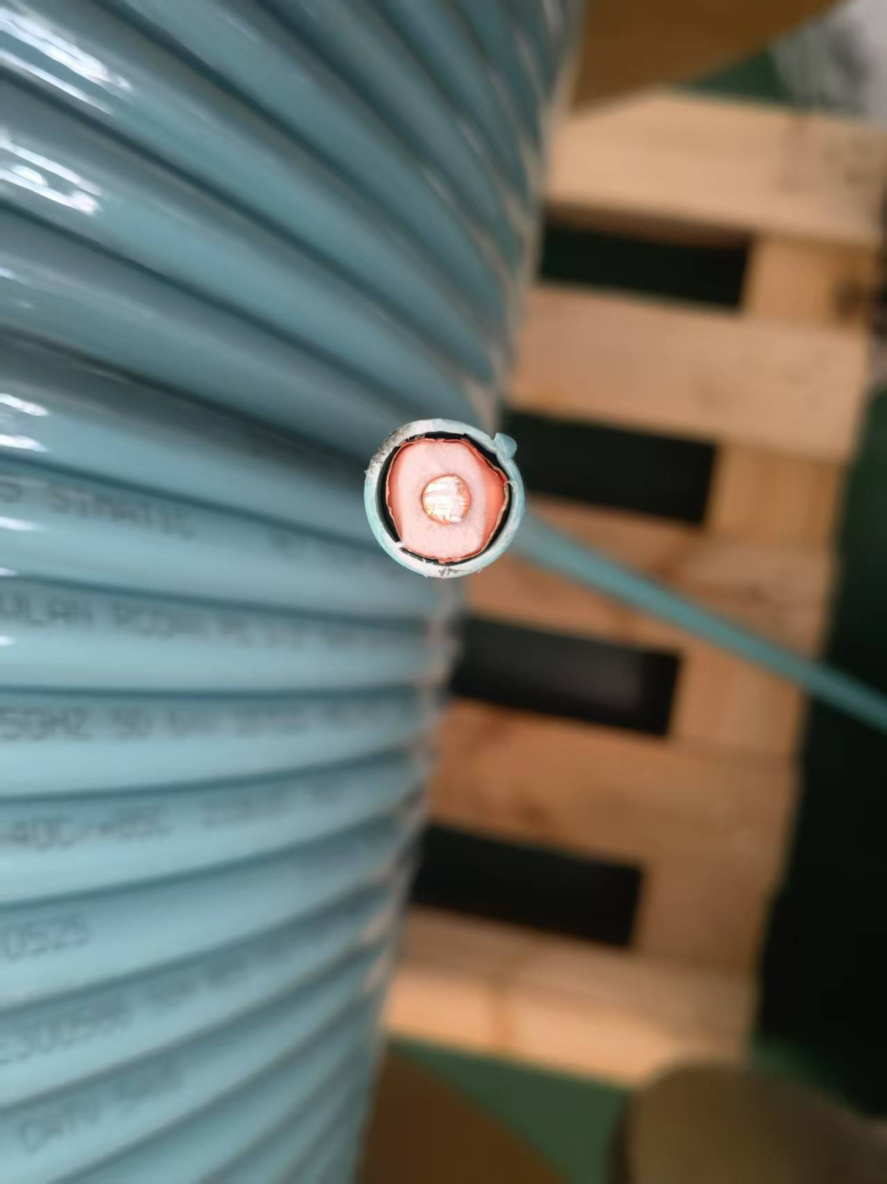 漏波线缆